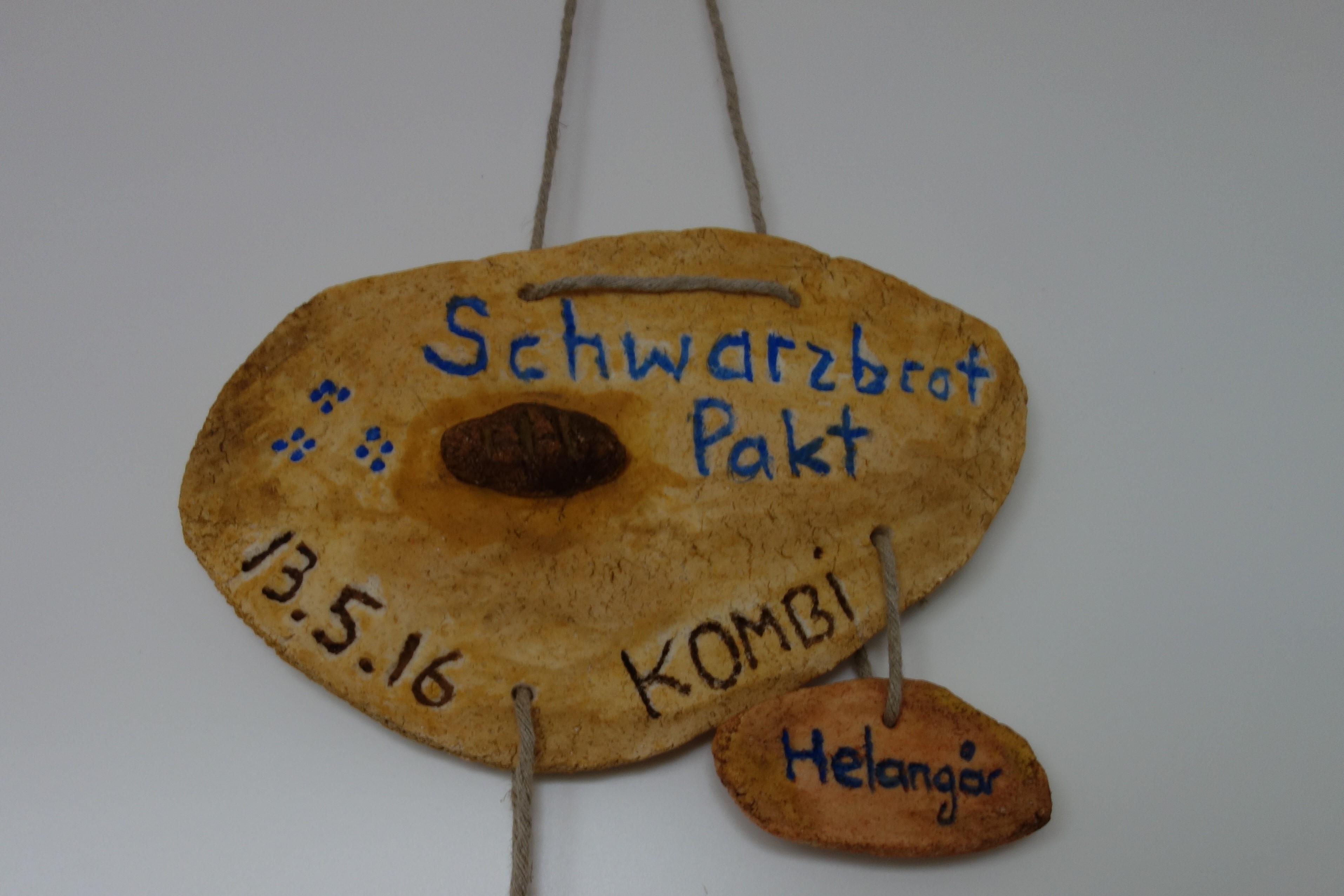 Ein Schild namens Schwarzbrotpakt