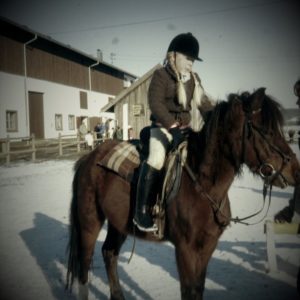 http://www.kikis-blog.at/wp-content/uploads/2017/02/1986-01-15-Ponnihof-Kristina-2-Medium-300x300.jpg