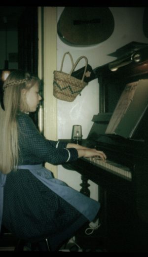 http://www.kikis-blog.at/wp-content/uploads/2017/02/1986-12-24-22-Kristina-Peter-2-300x520.jpg